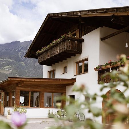 Schoene Wohnung Am Stadtrand Von Meran Valentinhof Εξωτερικό φωτογραφία